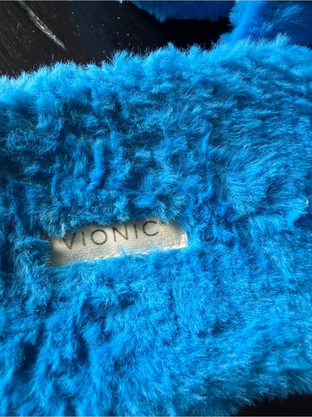 Vionic Dream Women's Supportive Slippers - Picture 6 of 9